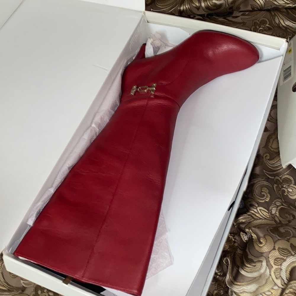 Gorgeous boots - Picture 6 of 7
